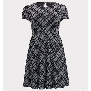 Torrid gray and black plaid dress with pockets